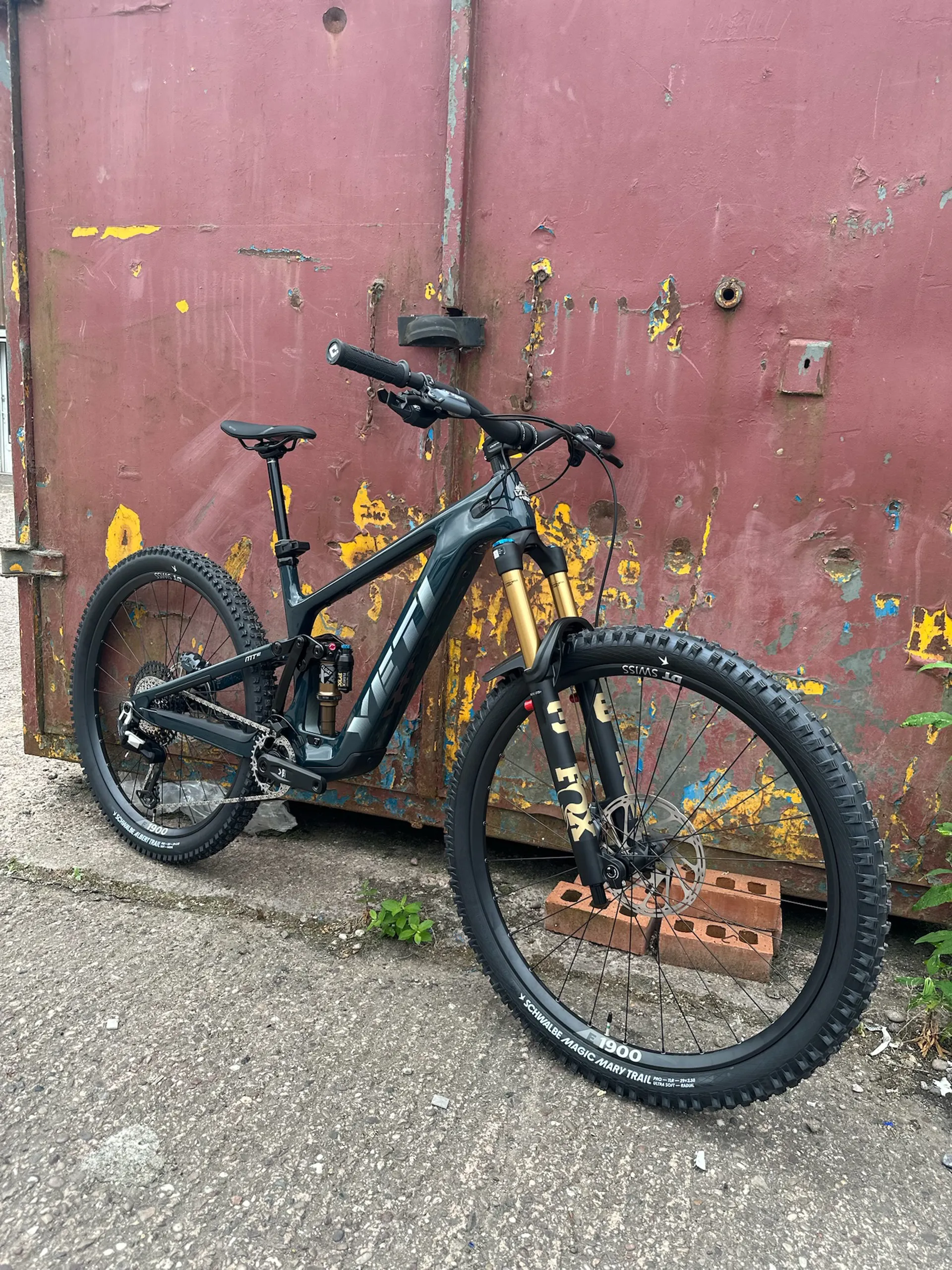 Yeti MTE 2026 C2 Factory Midnight